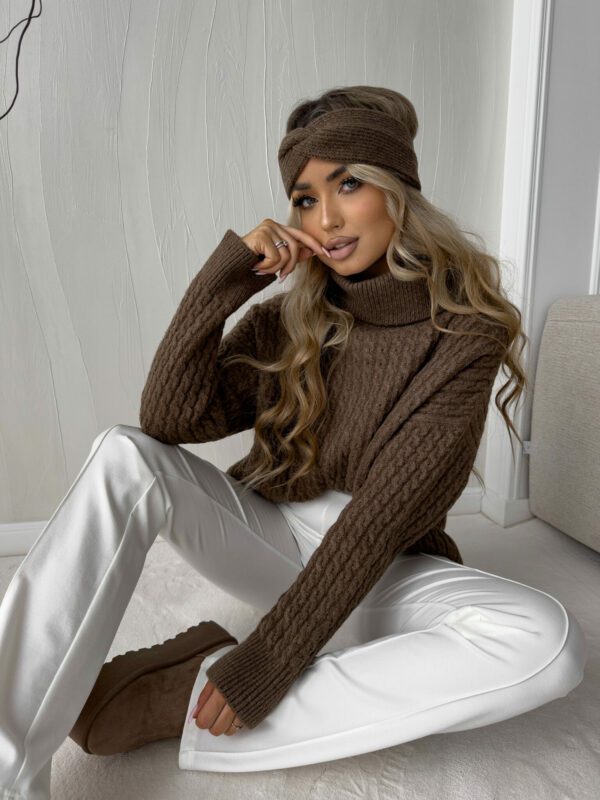 Sweter golf INKO - mleczna czekolada