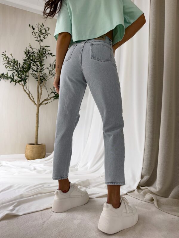 Jeansy MOM FIT HOLES – jeansowe - obrazek 3