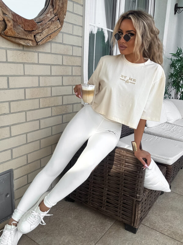 T-shirt pudełkowy BOSSY - kokosowy - obrazek 3