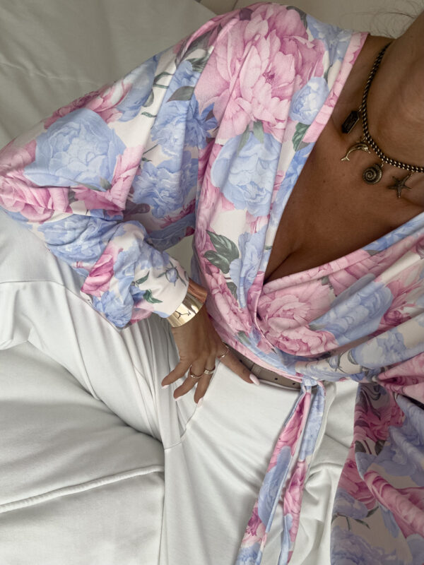 Bluzka KAIRA print piwonia – lila - obrazek 10