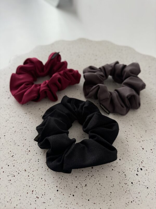 Gumka SCRUNCHIE czarna - obrazek 2