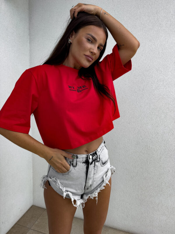 T-shirt pudełkowy BOSSY - czerwony - obrazek 4