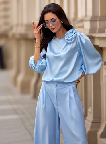 giana-satynowa-bluzka-z-roza-i-rekawem-34-ble.jpg